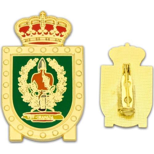 Wholesale zinc alloy copper metal badge lanyard aluminum military pin