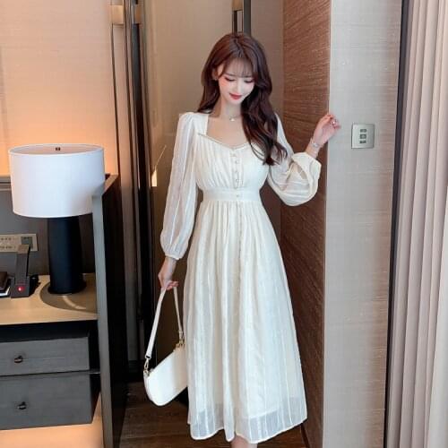 New 2021French retro white V-neck long-sleeved dress Spring autumn fairy super fairy temperament sweet little white dress