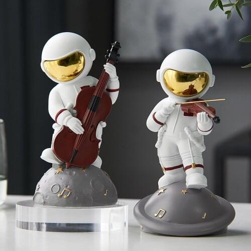 Creative Astronaut Ornaments Modern Home Decoration Accessories Christmas Decorations Resin Charms Boys Bedroom Decor Gifts