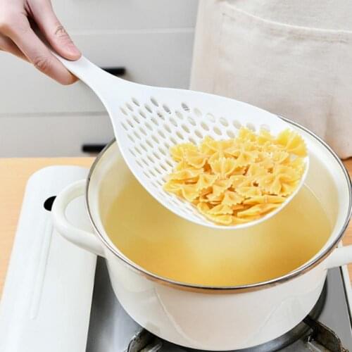 Noodles Strainer Multi-functional Cold Heat Resistance Nylon Handheld Flour Colander for Kitchen Fruit&Vegetable Cleaning Tool