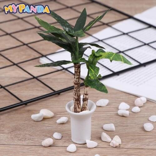 Dollhouse Miniature Pot Green Leafed Plant Garden Decoration Suitable Dollhouse Collection Childrens Roll Game