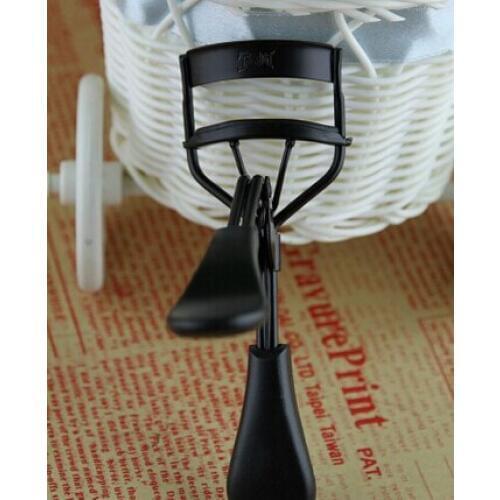 High quality new ladies makeup eyelash curler with black handles