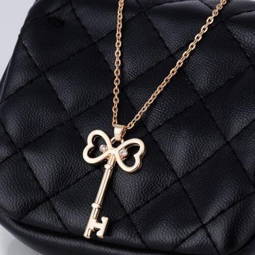 MZC 2019 New Gold Color Statement Necklace for Women Wedding Fashion Bowknot Key Pendant Choker Jewelry Accessories Party Gifts