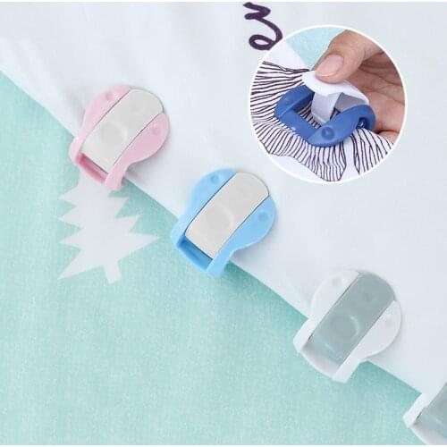 4pcs Plastic Quilt Holder Needle-free Automatic Clip Invisible Household Quilt Corner Aafety Needle-free Bed Sheet Buckle