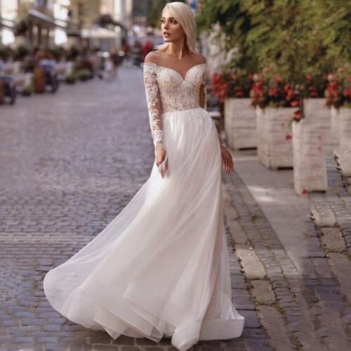 New Design Scoop Long Sleeve Shiny Layer Bead Applique Lace Button Tulle A-Line Wedding Dress 2021 Vestido De Noiva Bridal Gown