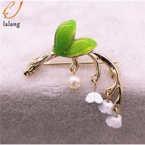New Cute Green Enamel Brooch Lily of The Valley Enamel Pin Gife for Women Plant Accessories for Gift Fashion