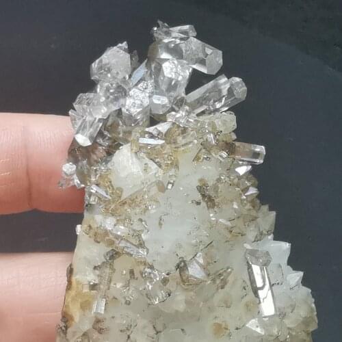 Natural rare columnar Aurora calcite and crystal symbiotic geology teaching collection ornaments home decoration (send box)