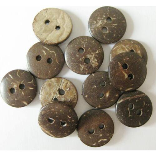 100pcs 18mm 2 holes natural round coconut button wood cute cartoon wooden buttons Sewing Buttons Craft Accessories