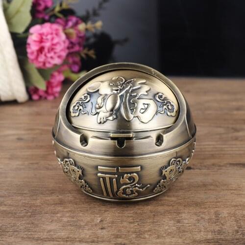 New European Style round Ashtray with Lid Creative Personality Luxury High-End Retro Vehicle-Mounted Home Use Anti-Gray Ashtray