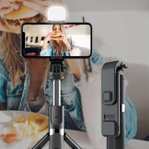 Q02S Wireless Selfie Stick With Fill Light Mobile Phone Live Broadcast LED Triangle Bracket Anchor Beauty Light