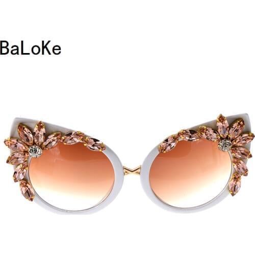 Baroque Style Fashion Women Cat Eye Crystals Sunglasses Decoration Retro Sunglasses Bling Rhinestones Women Sun Glasses