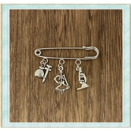 2020 new / science brooch student brooch nurse brooch graduation jewellery creature gift for teacher, denim collar badge brooch