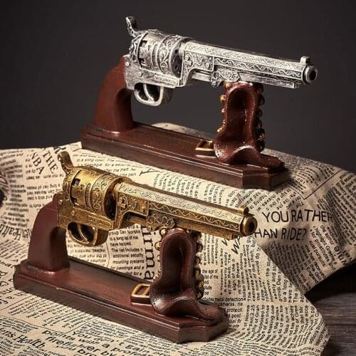 European Style Retro Resin Decorative Ornaments Figurines Home Decoration Accessories for Living Room Ornaments for Home Decor