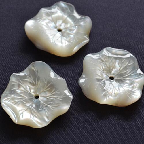 3pc 30x4mm Sea Shell Lotus Leaf Carved Natural Mother Of Pearl Shell Beads DIY Findings Loose Bead For Jewelry Making DYL0013