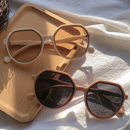 Round Frame Candy Color Cat Eye Sunglasses Women Retro Sun Glasses Trend Outdoor Streetwear Lovely Female Car Driver Eyeglasses