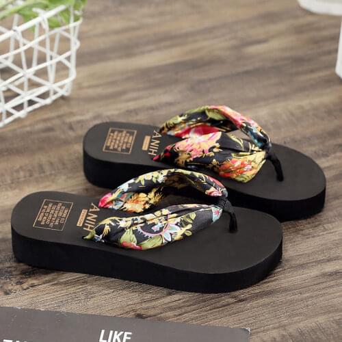 2021 Summer New Ladies Slippers Outdoor Comfortable Thick Soles Flip Flops Fashion Simple Flip-flop Sandals And Slippers