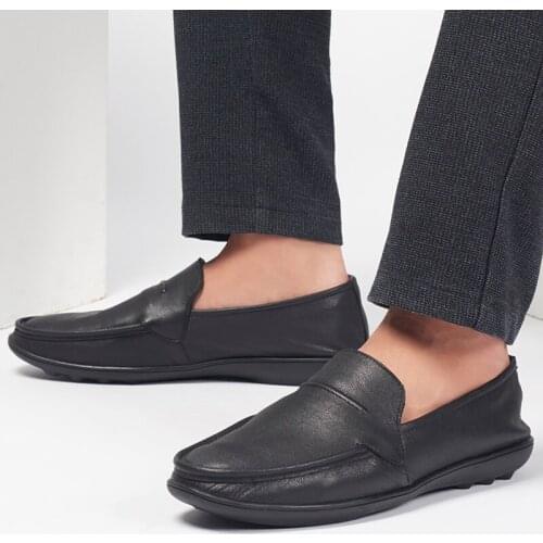Men genuine Leather Shoes slip on Luxury Designer Brand Fashion Sneakers Flats Lightweight Mens Shoes Moccasins men Loafers