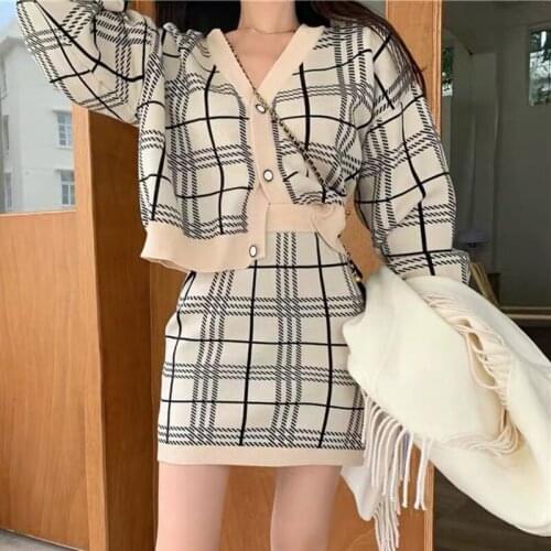 Korean InsWomens Casual Knitting Outfits Autumn Winter New V-neck Plaid Short Knit Sweater Waist Hip Skirt Two-piece Female