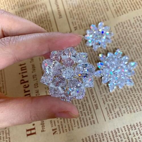 Top Quality Crystal White Flower Rhinestone Applique Sew on Strass Rhinestones for Wedding Dress Clothing Decoration