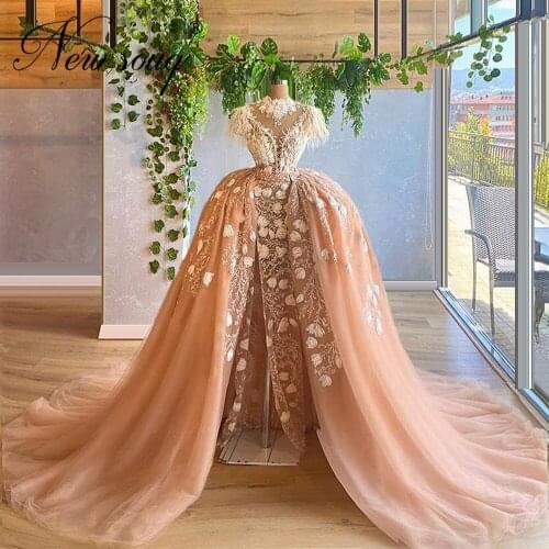 Vestidos Dubai Champagne Evening Dress 2020 Celebrity Dress Arabic Middle East Puffy Beaded Prom Dress Robes Party Night Gowns