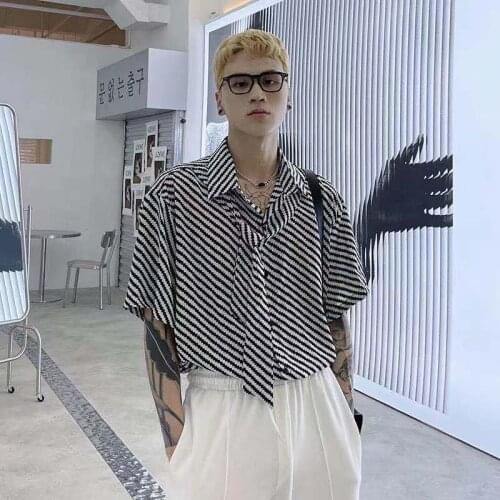 2021 Send Tie Summer Mens Ice Silk Short Sleeve Lapel Collar Shirts Fashion Trend Handsome Stripe Printing Shirts S-2XL