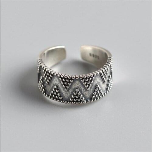 Simple Creative Dot Wave Triangle Geometric 925 Sterling Silver Jewelry Wide Face Retro Exquisite Opening Rings R210