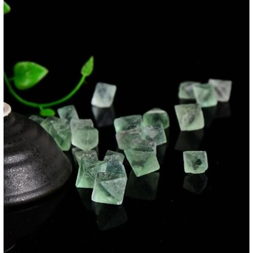 Natural Octahedral Green Fluorite Raw Stone Grinding Mineral Specimen Crafts