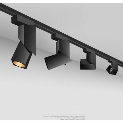 Free_on Ceiling Lighting