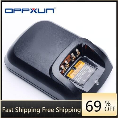 2021 Hot Sale Walkie Talkie Base Charger For Motorola Xir P8268 Dp4400 Dp4800 Dp4801 dep550 dep570 dp2000 dp2400 dp2600 Etc