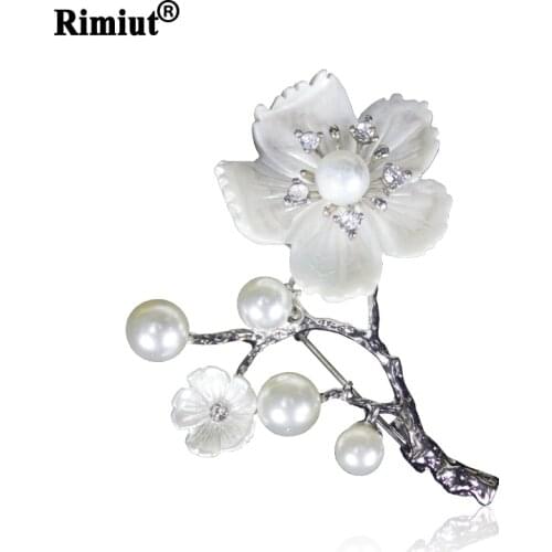 Pretty White Pearl Flower Brooch Natural Shell Flower Scarf Buckle Pins Wedding Party Jewelry Accessories Bridal Brooches Big
