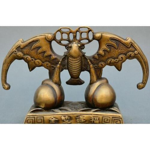 Collect China fengshui old bronze wealth bat longevity peach copper money statue