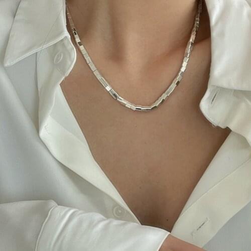 Modern Jewelry Square Tube Necklace 2021 New Design Silvery Plating Hot Selling One Layer Metal Necklace For Girl Lady Gifts