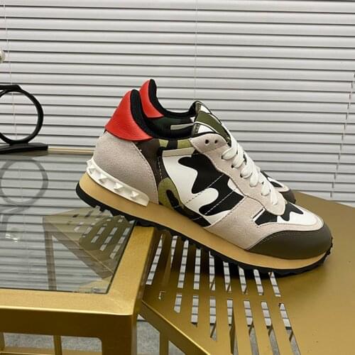 Womens sneakers luxury breathable camouflage lace womens casual shoes runway rivet nail flat shoes sneakers men and women tren