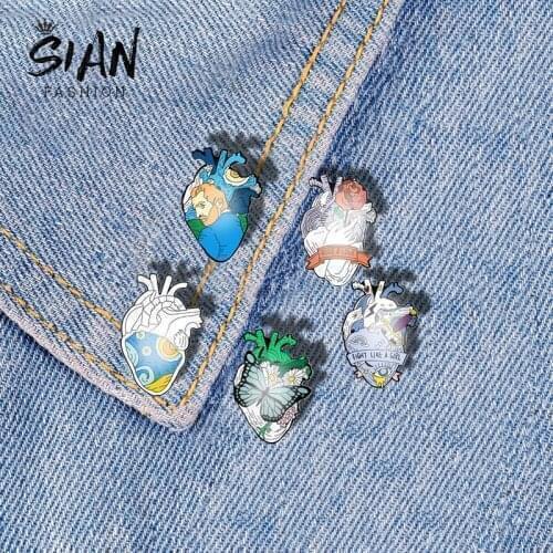 SIAN HOT Unplaning The Human Heart Ocean World Lapel Pins Brooches Resin Badge Acrylic Denim Shirt Accessories Badges Collection