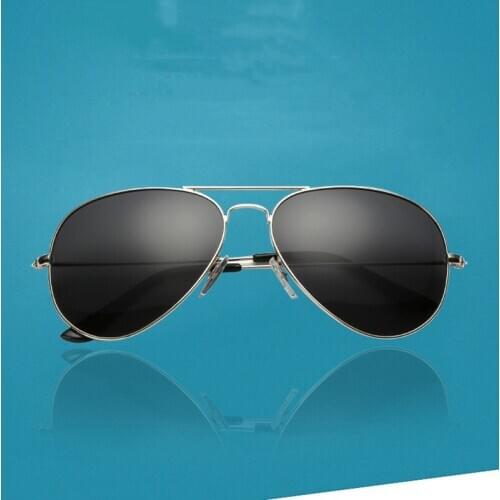 OEYEYEO New Metal Polarized Sunglasses Mens Classic Retro Toad Eyeglasses Womens Fashion Elegant Sunglasses 3026