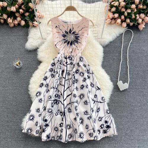 Europe Style 2021 New Hit Summer Elegant Womens Sleeveless O Neck Vintage Print Ladies A Line Dress Female Party Dresses