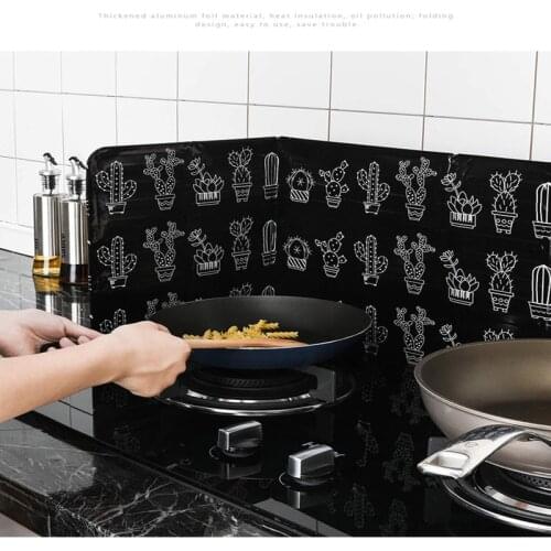 1PC Kitchen Gadgets Oil Splatter Screens Aluminium Foil Plate Gas Stove Splash Proof Baffle Home Kitchen Cooking Tools