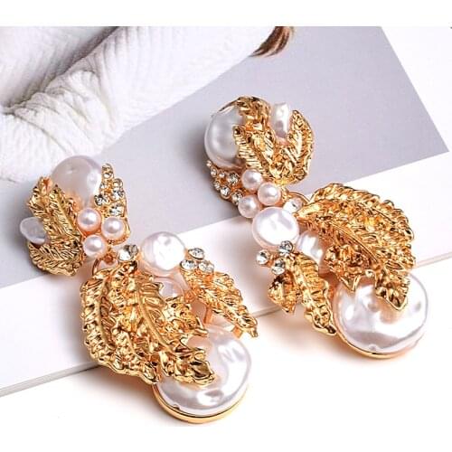 The official website of the same style hanging pearl-shaped earrings, set with crystal, gold, womens jewelry earrings