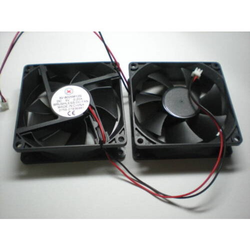 1 pcs Brushless DC Cooling 7 Blade Fan 8025S 5V 80x80x25mm Black