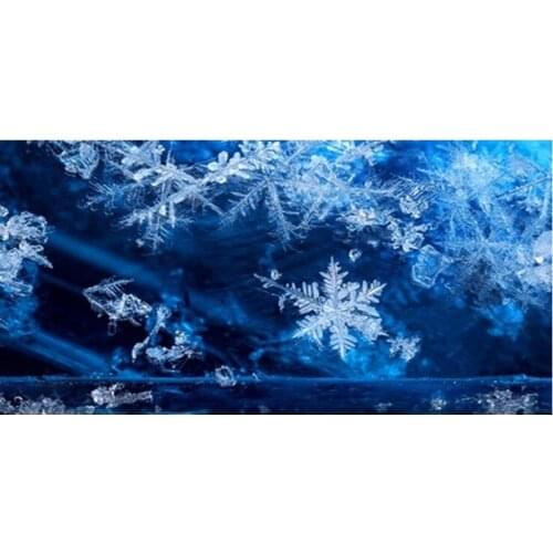 Novelty Beautiful Winter Frozen Ice Crystal Snow Flakes Christmas Towel Modern Snowflake Holiday Bath Face Towels Xmas Present
