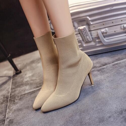 2018 Autumn And Winter New Pattern Martin Boots Sharp Fine With Wool Lining Woman High With Thin Socks Elastic Force Boots