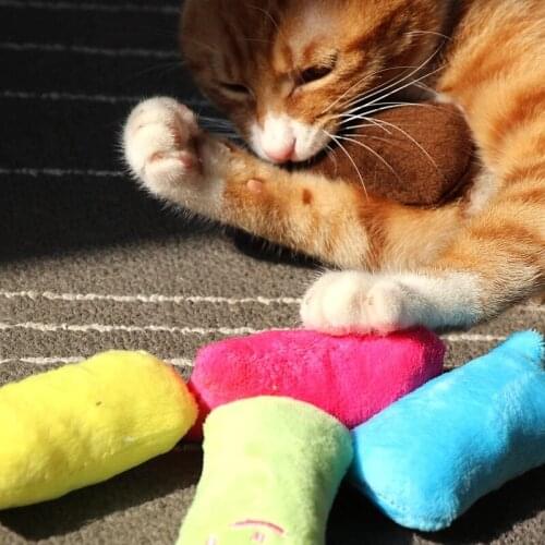 1Pcs Teeth Grinding Catnip Toys Funny Interactive Plush Cat Toy Pet Kitten Chewing Vocal Toy Claws Thumb Bite Cat mint For Cats
