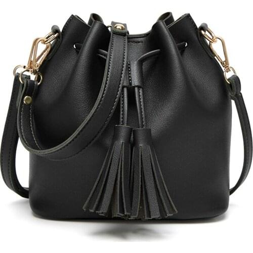 New Fashion Female Crossbody Handbags Casual Solid Color PU Leather Womens Shoulder Crossbody Bags Tassel Portable Bucket Bags