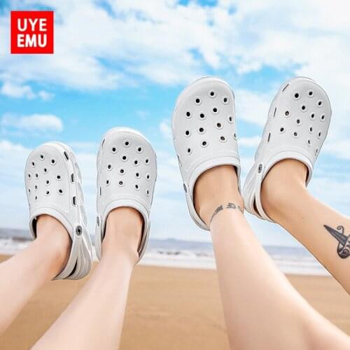 UYEEMU Hole shoes mens slippers outer wear summer personality non-slip soft sole Baotou fashionable twist-soled Size 36-45