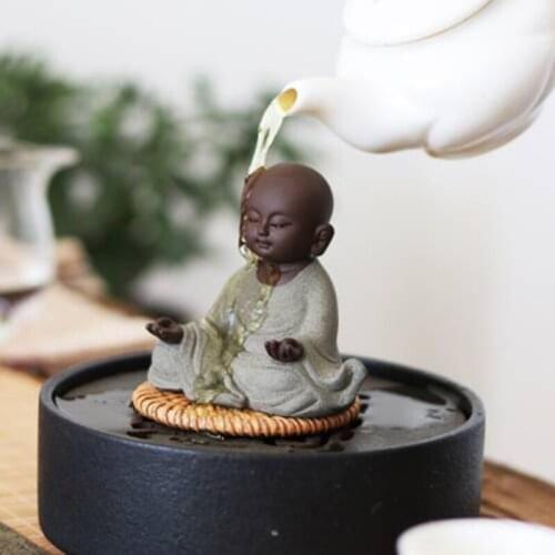 Creative Zen Purple Clay Buddha Statues Ceramic Little Monk Ornament Kung Fu Puer Tea Pet Teaware Office Table Desktop Crafts