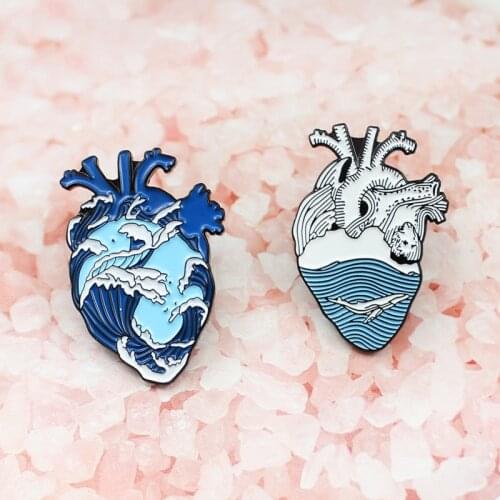 Blue Ocean Wave Organ Heart Enamel Brooches Ocean Wave Whale Pins Human Heart Anatomical Heart Badge Doctor Anatomy Jewelry gift