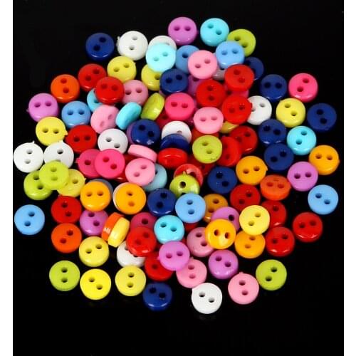 Promotion 200PCS Random Mixed Colors DIY Scrapbooking Cartoon Buttons Plastic Buttons for DIY Childrens Garment Sewing Crafts