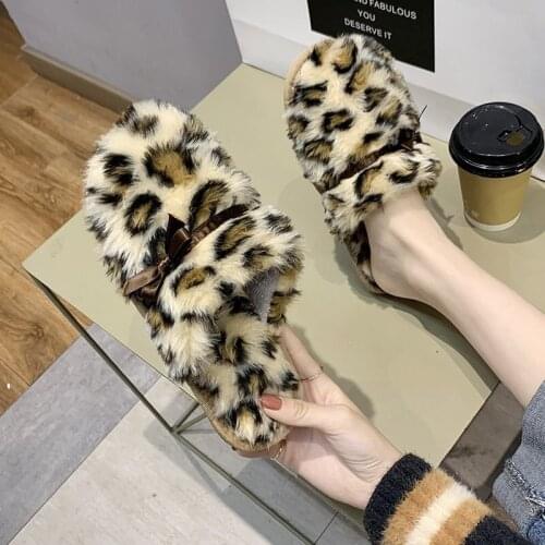 WomensfluffyslipperswomensshoeslovelyfluffysandalswithhairybowsandBaotouindoorhousehold furslipperswomenswarmslippersinwinter