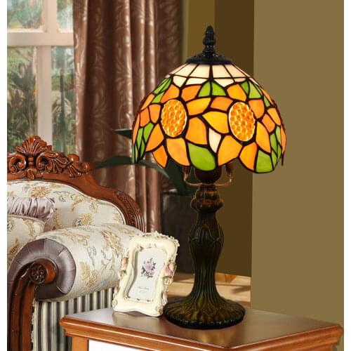 American Pastoral Creative Tiffany Colored Glass Living Room Dining Room Bedroom Bedside Lamp Bar Taiyanghua Small Table Lamp