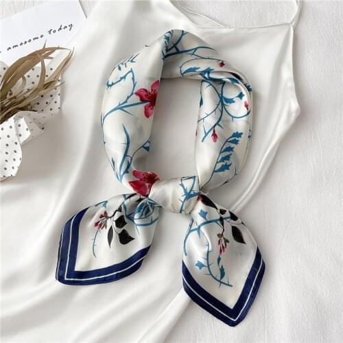 70*70cm Brand Hair Scarf Print Silk Satin Square Neckerchief Hand Bag Wirst Foulard Fashion Shawl Bandana Head Accessories 2021